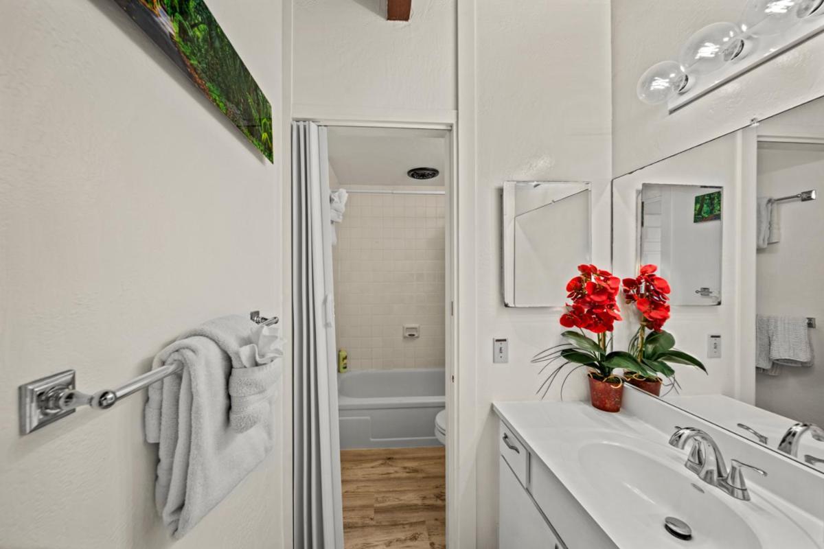 Newly Upgraded 1Br Unit Near Beach Max Of 5 Guests Kailua Kültér fotó