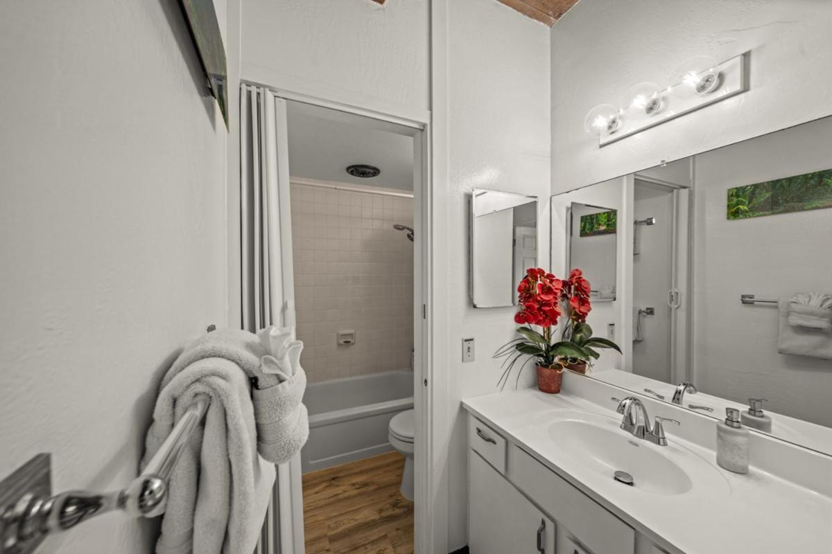 Newly Upgraded 1Br Unit Near Beach Max Of 5 Guests Kailua Kültér fotó